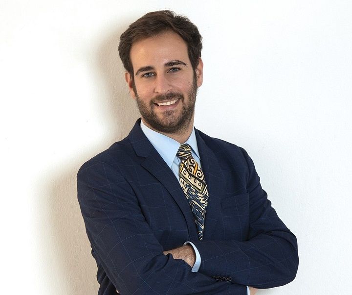 ERNESTO SALVADOR FUENTES ABOGADO10